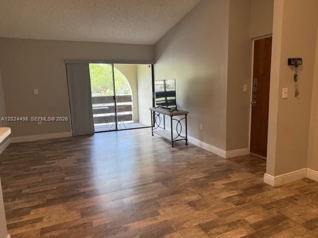 En Venta: $311,000 (2 camas, 2 baños, 944 Pies cuadrados)