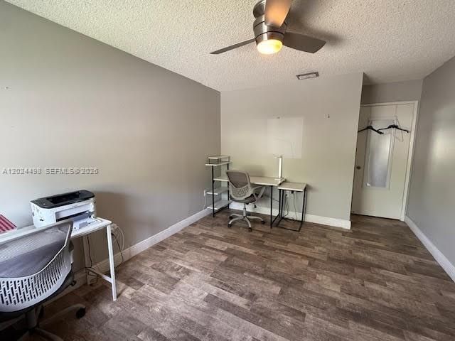 En Venta: $311,000 (2 camas, 2 baños, 944 Pies cuadrados)