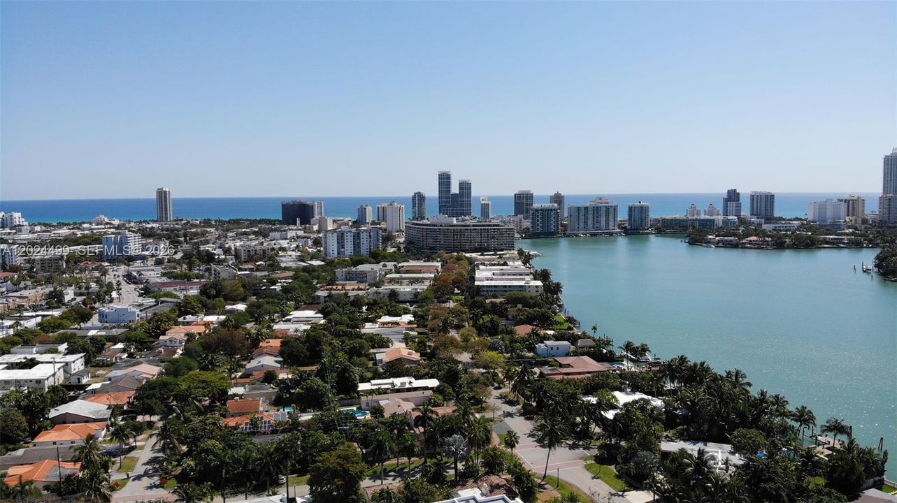 For Sale: $1,100,000 (5 beds, 3 baths, 1860 Square Feet)