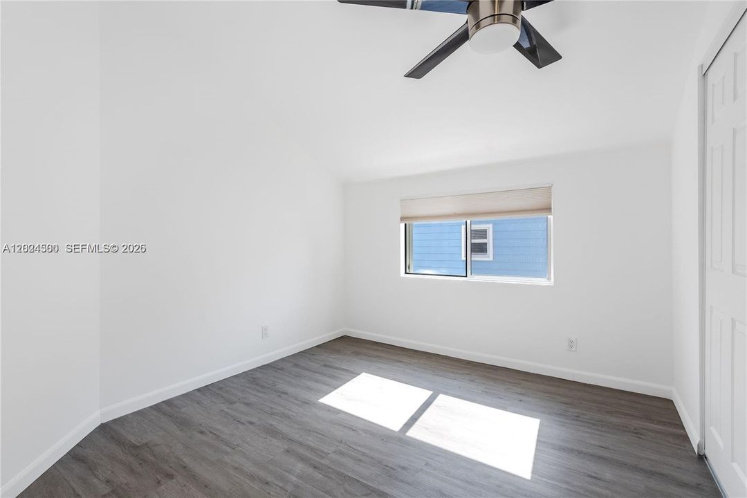 For Rent: $3,200 (3 beds, 2 baths, 1596 Square Feet)