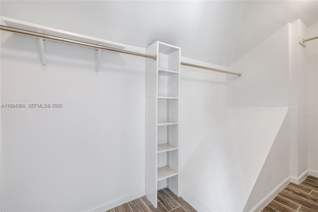 For Rent: $3,200 (3 beds, 2 baths, 1596 Square Feet)