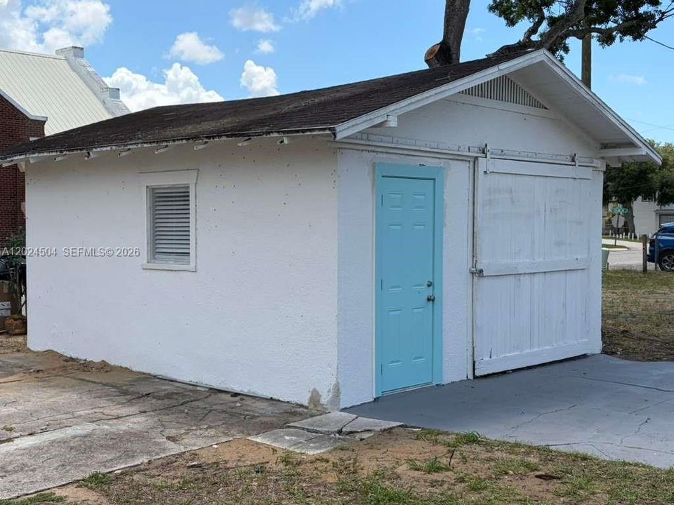 For Rent: $1,000 (0 beds, 1 baths, 0 Square Feet)