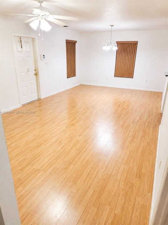 For Sale: $465,000 (3 beds, 1 baths, 1091 Square Feet)