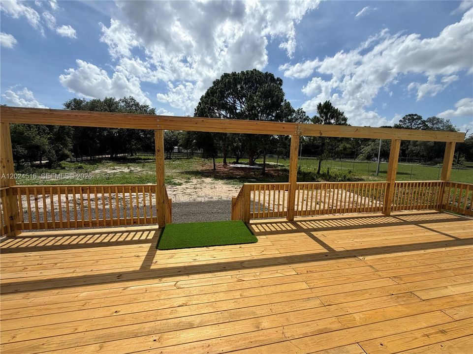 For Sale: $285,000 (3 beds, 2 baths, 1008 Square Feet)