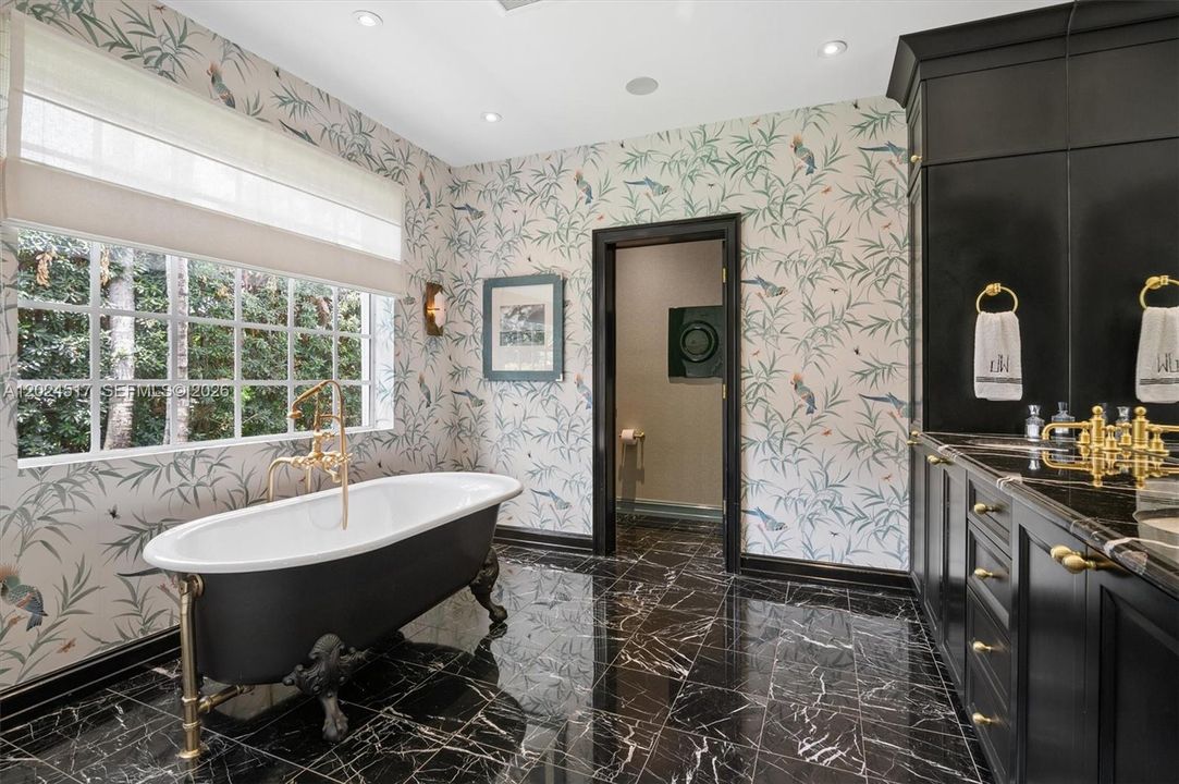 En Venta: $3,495,000 (3 camas, 2 baños, 3022 Pies cuadrados)