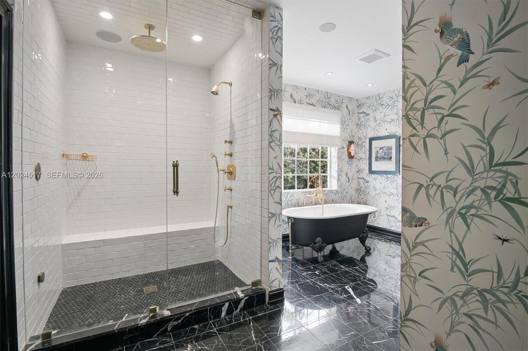 En Venta: $3,495,000 (3 camas, 2 baños, 3022 Pies cuadrados)