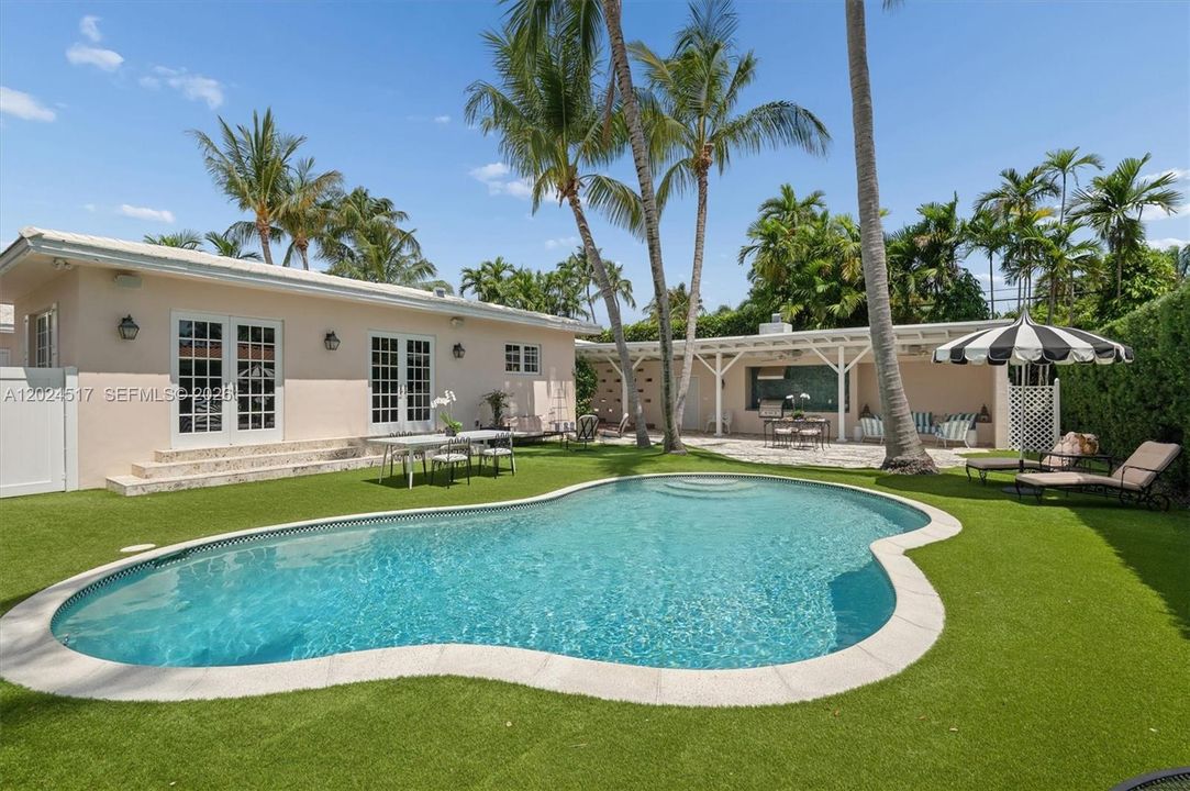 En Venta: $3,495,000 (3 camas, 2 baños, 3022 Pies cuadrados)