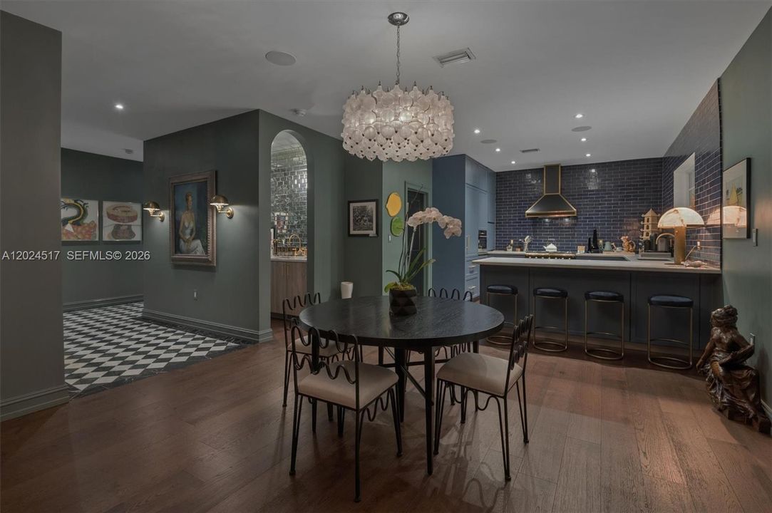 En Venta: $3,495,000 (3 camas, 2 baños, 3022 Pies cuadrados)