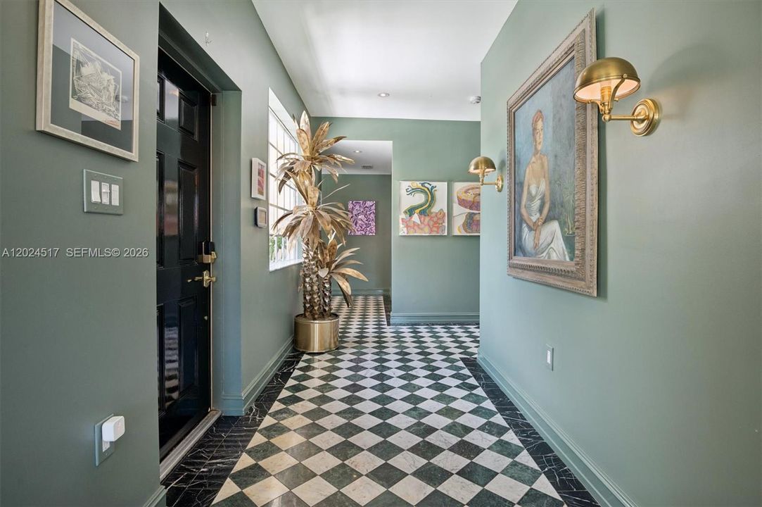 En Venta: $3,495,000 (3 camas, 2 baños, 3022 Pies cuadrados)