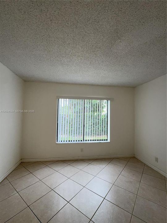 For Rent: $2,150 (2 beds, 2 baths, 950 Square Feet)