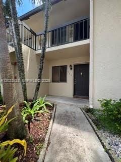 For Rent: $2,150 (2 beds, 2 baths, 950 Square Feet)