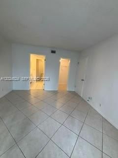 For Rent: $2,150 (2 beds, 2 baths, 950 Square Feet)
