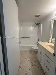 For Rent: $2,150 (2 beds, 2 baths, 950 Square Feet)