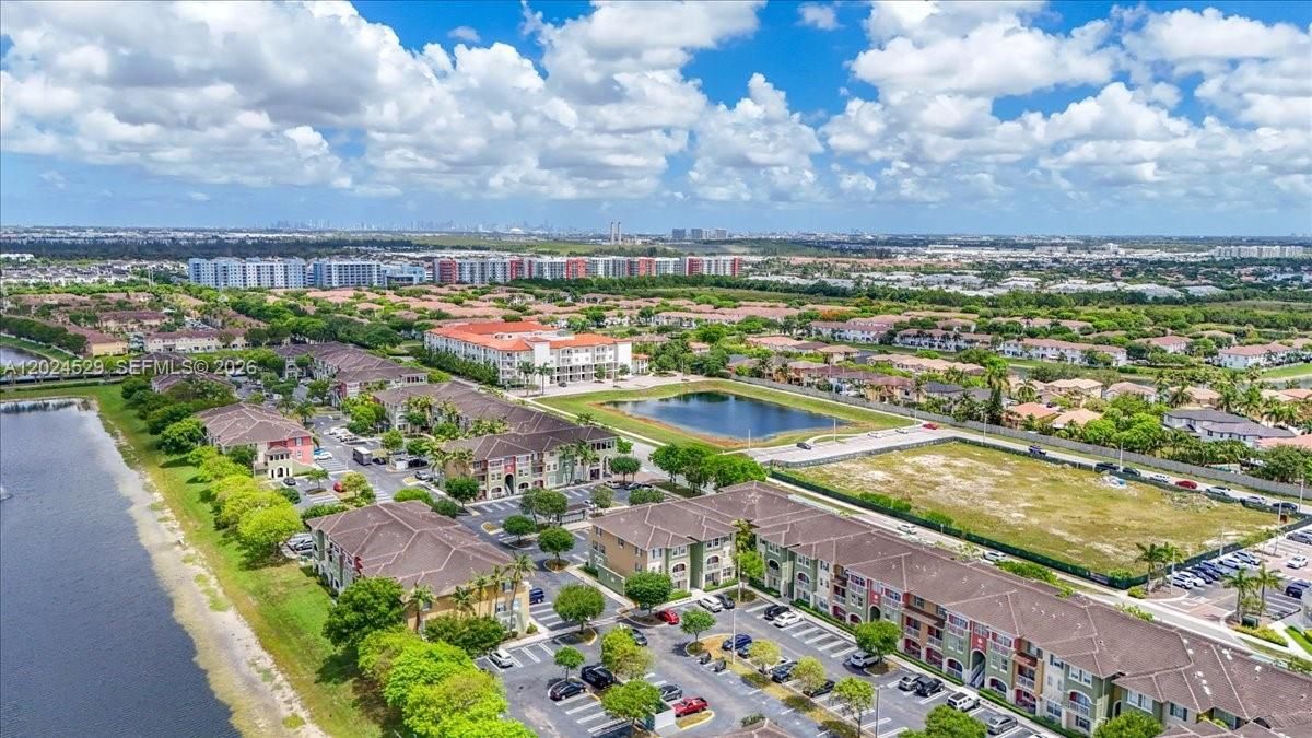 На продажу: $389,000 (3 спален, 2 ванн, 1312 Квадратных фут)