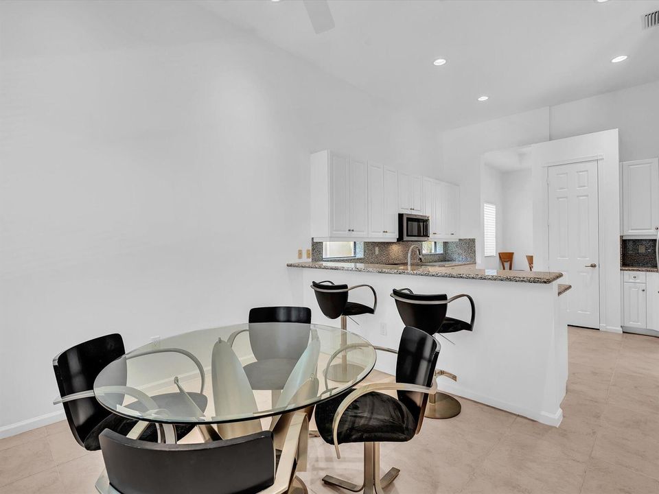 Breakfast Area 2