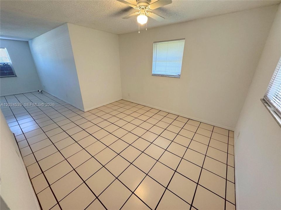 For Rent: $2,395 (3 beds, 2 baths, 1572 Square Feet)