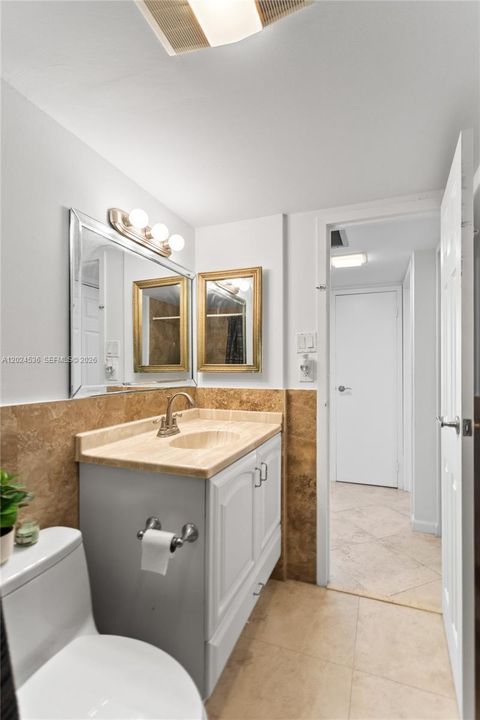 Active With Contract: $2,700 (2 beds, 2 baths, 1357 Square Feet)