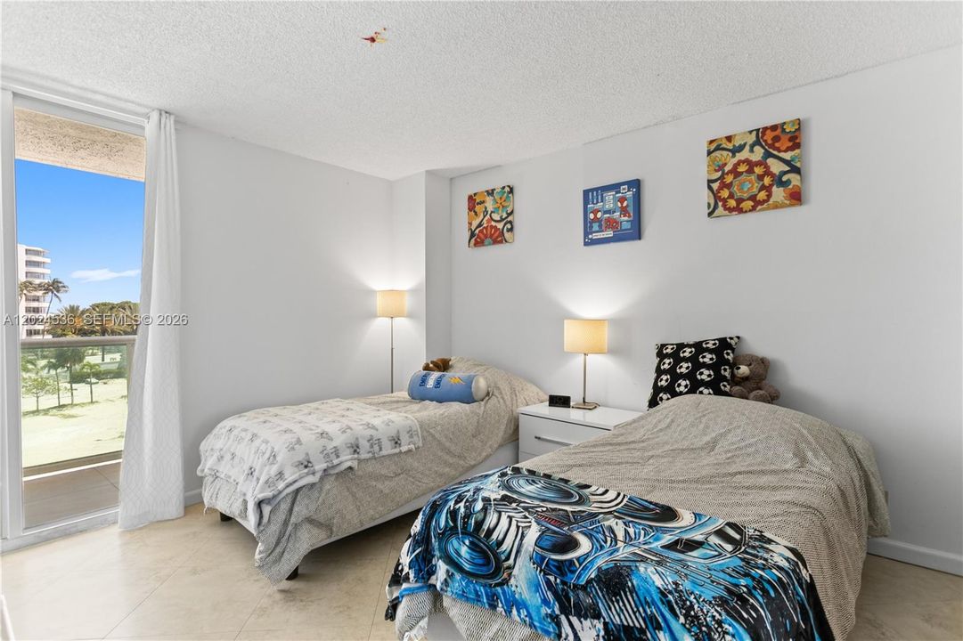 Active With Contract: $2,700 (2 beds, 2 baths, 1357 Square Feet)