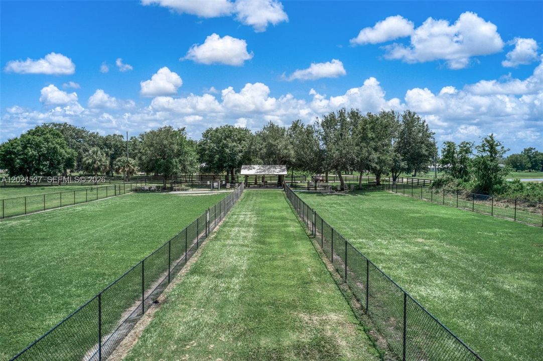 На продажу: $40,000 (0.39 acres)