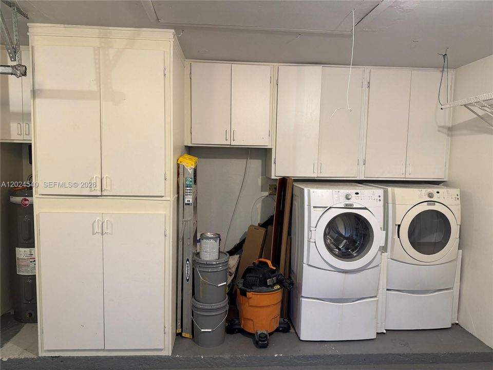 Activo con contrato: $3,650 (3 camas, 2 baños, 1465 Pies cuadrados)