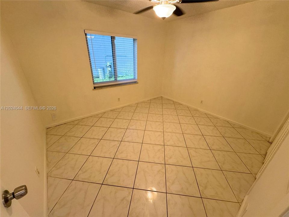 For Rent: $3,495 (3 beds, 2 baths, 1609 Square Feet)