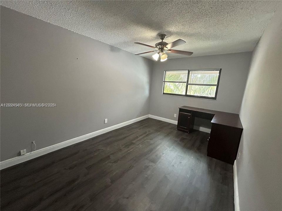 В аренду: $2,800 (3 спален, 2 ванн, 1800 Квадратных фут)