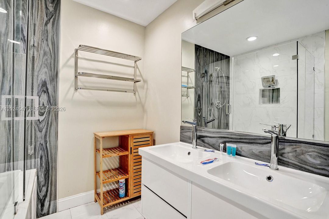 En Renta: $5,500 (3 camas, 2 baños, 1667 Pies cuadrados)