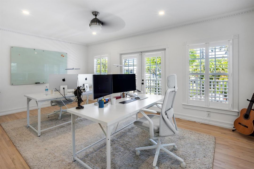 OFFICE_EB
