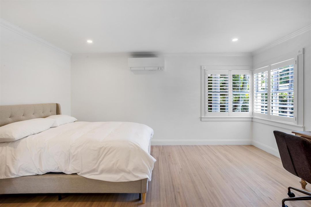 BEDROOM_1_EB