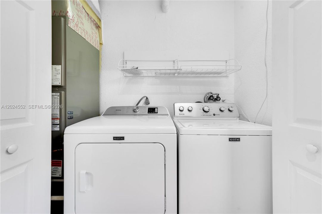 В аренду: $3,900 (2 спален, 2 ванн, 1560 Квадратных фут)