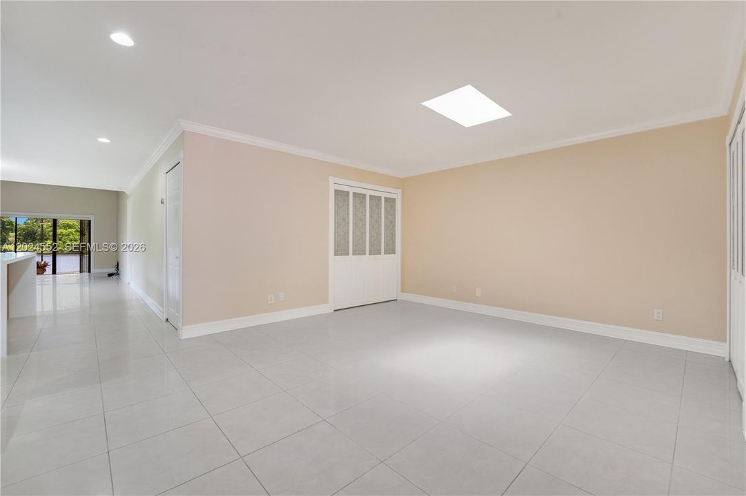 В аренду: $3,900 (2 спален, 2 ванн, 1560 Квадратных фут)