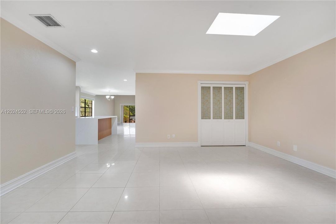 В аренду: $3,900 (2 спален, 2 ванн, 1560 Квадратных фут)