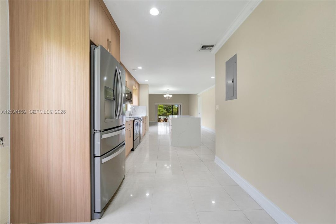 В аренду: $3,900 (2 спален, 2 ванн, 1560 Квадратных фут)