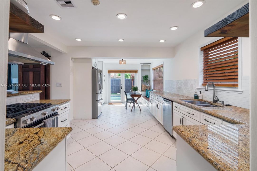 For Sale: $845,000 (3 beds, 2 baths, 1582 Square Feet)