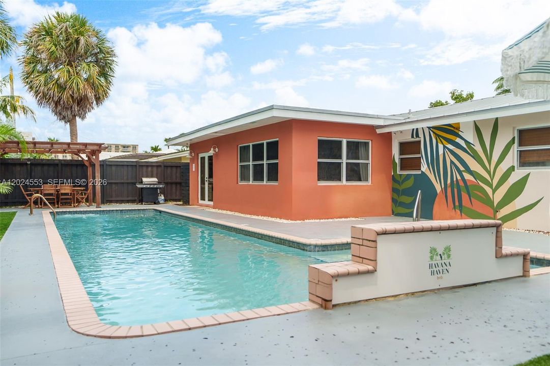 For Sale: $845,000 (3 beds, 2 baths, 1582 Square Feet)