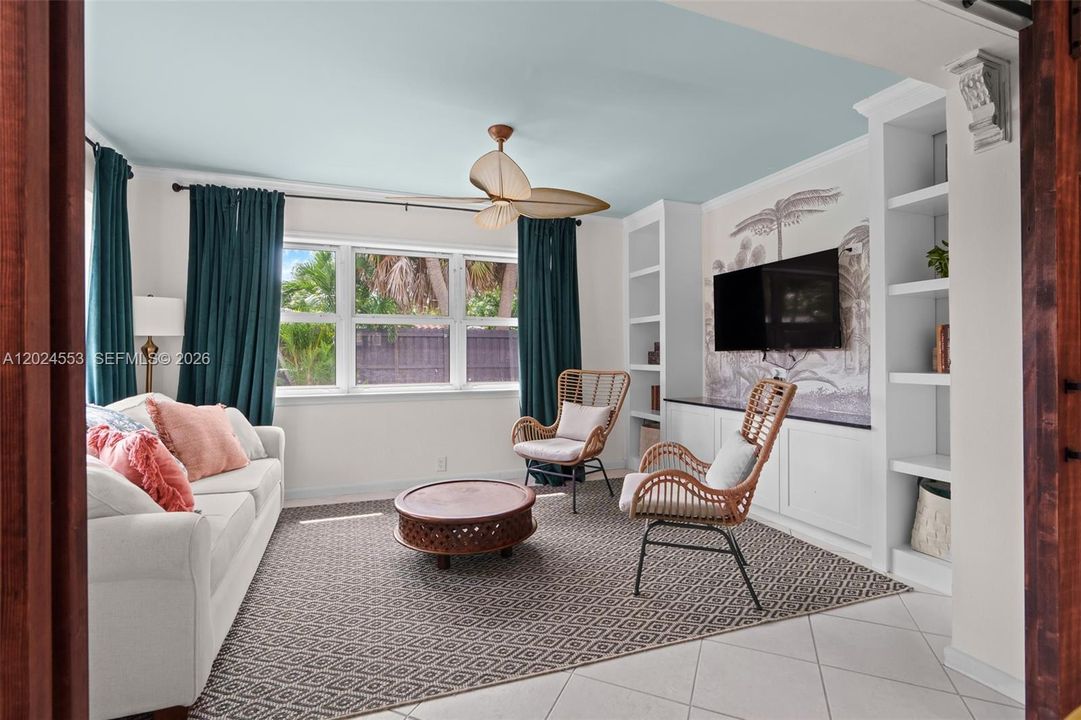 For Sale: $845,000 (3 beds, 2 baths, 1582 Square Feet)