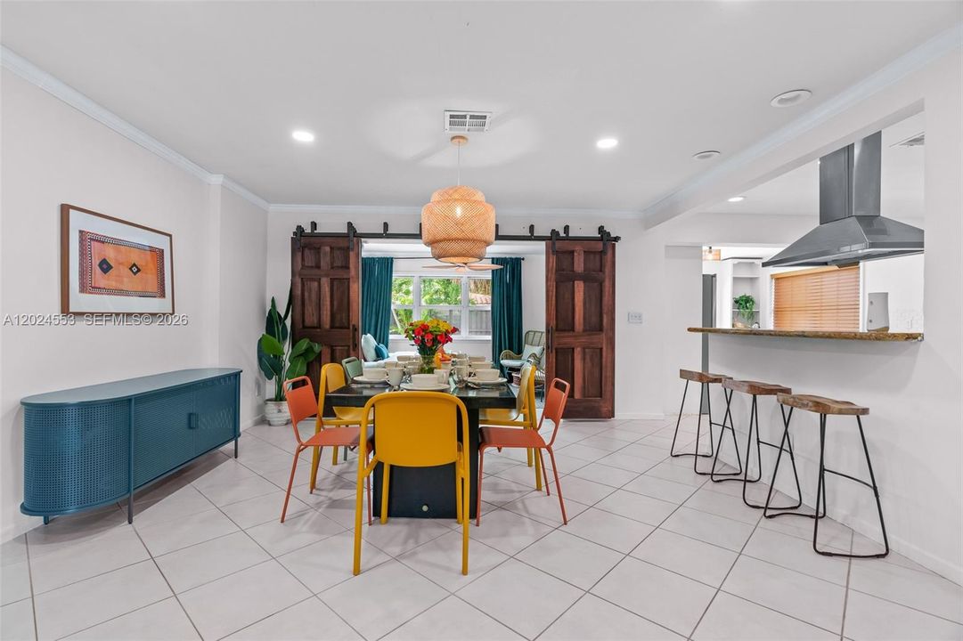 For Sale: $845,000 (3 beds, 2 baths, 1582 Square Feet)