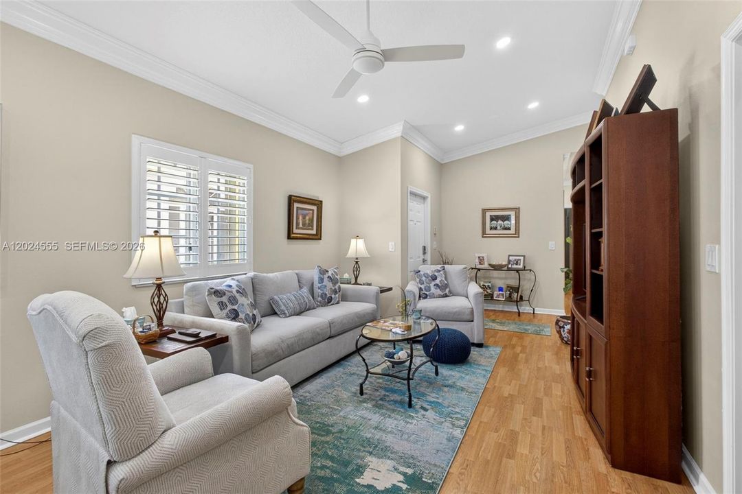 For Sale: $375,000 (3 beds, 2 baths, 1314 Square Feet)