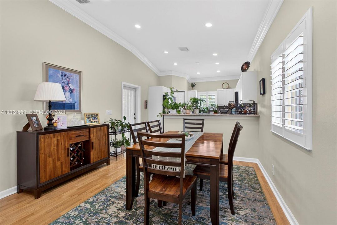 For Sale: $375,000 (3 beds, 2 baths, 1314 Square Feet)