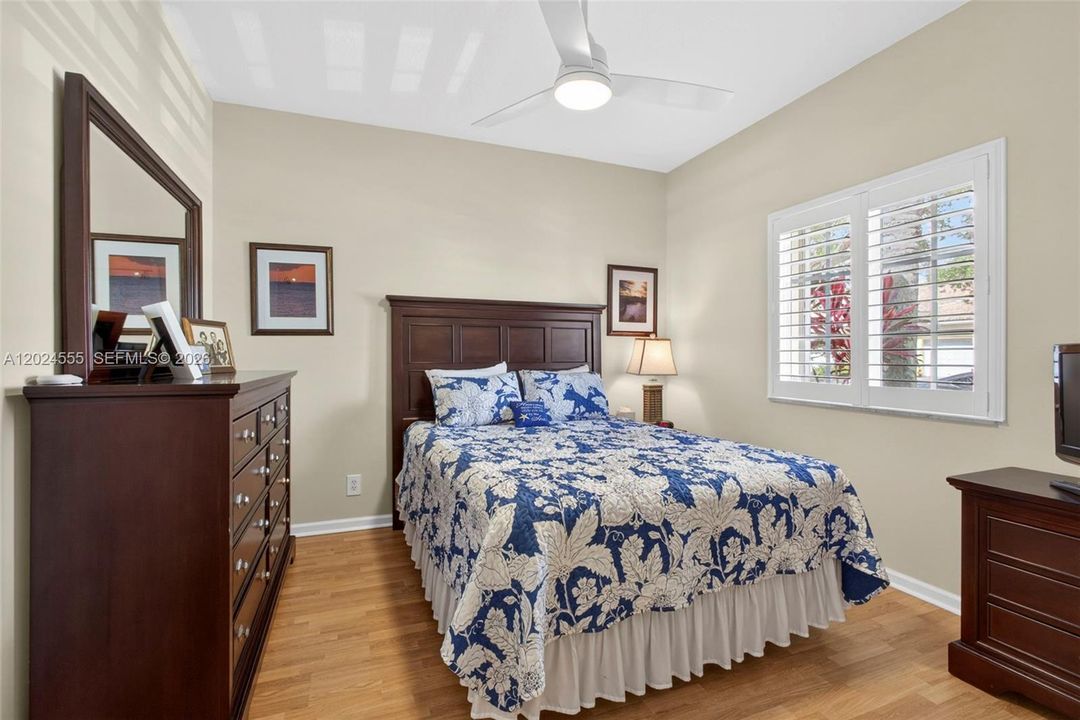 For Sale: $375,000 (3 beds, 2 baths, 1314 Square Feet)