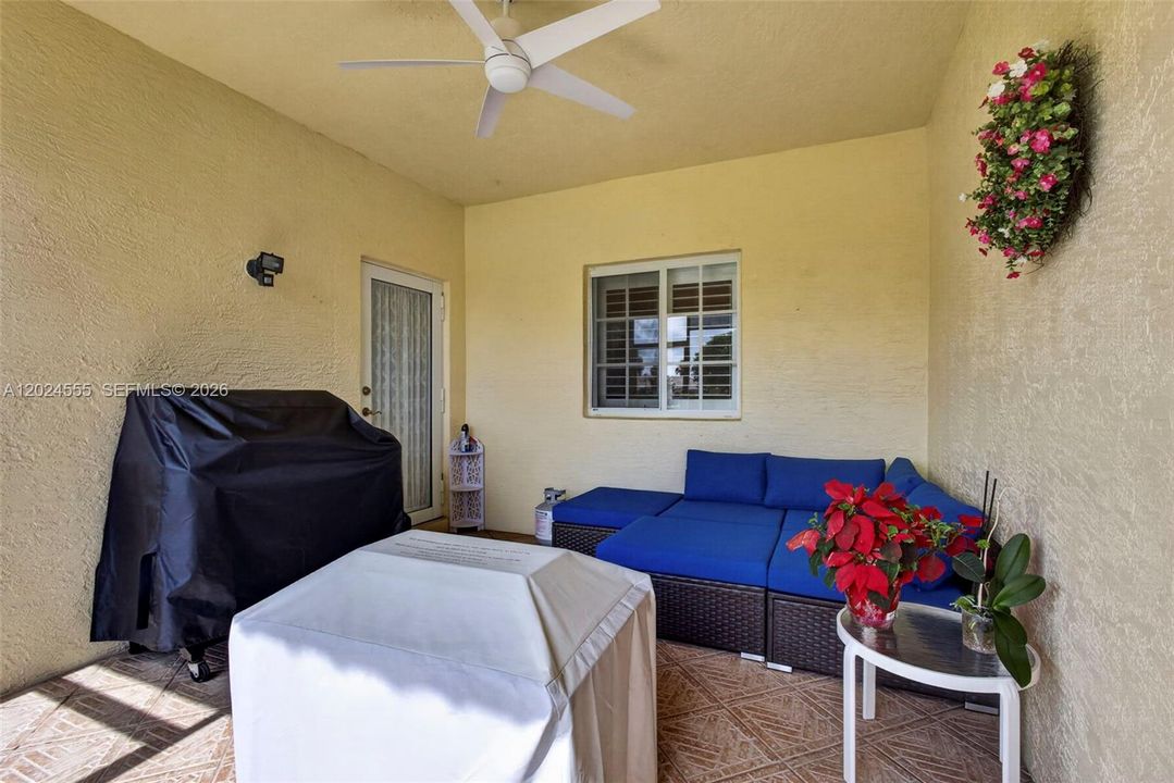 For Sale: $375,000 (3 beds, 2 baths, 1314 Square Feet)