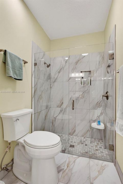 For Sale: $375,000 (3 beds, 2 baths, 1314 Square Feet)