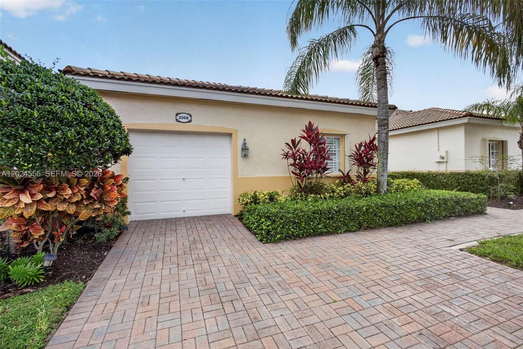For Sale: $375,000 (3 beds, 2 baths, 1314 Square Feet)