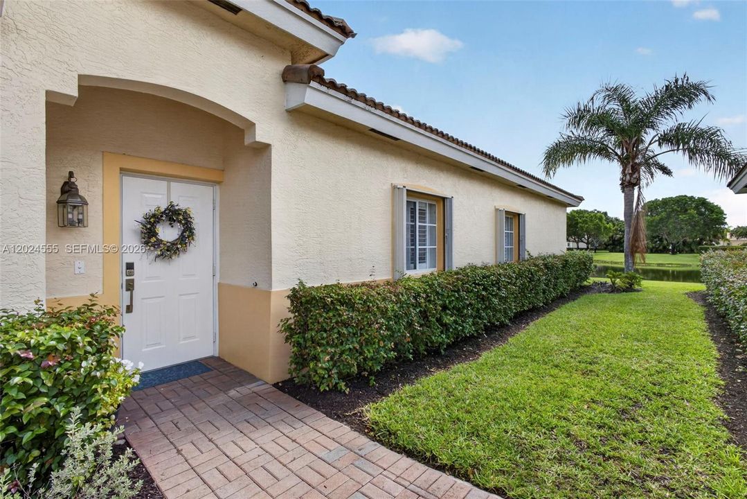 For Sale: $375,000 (3 beds, 2 baths, 1314 Square Feet)
