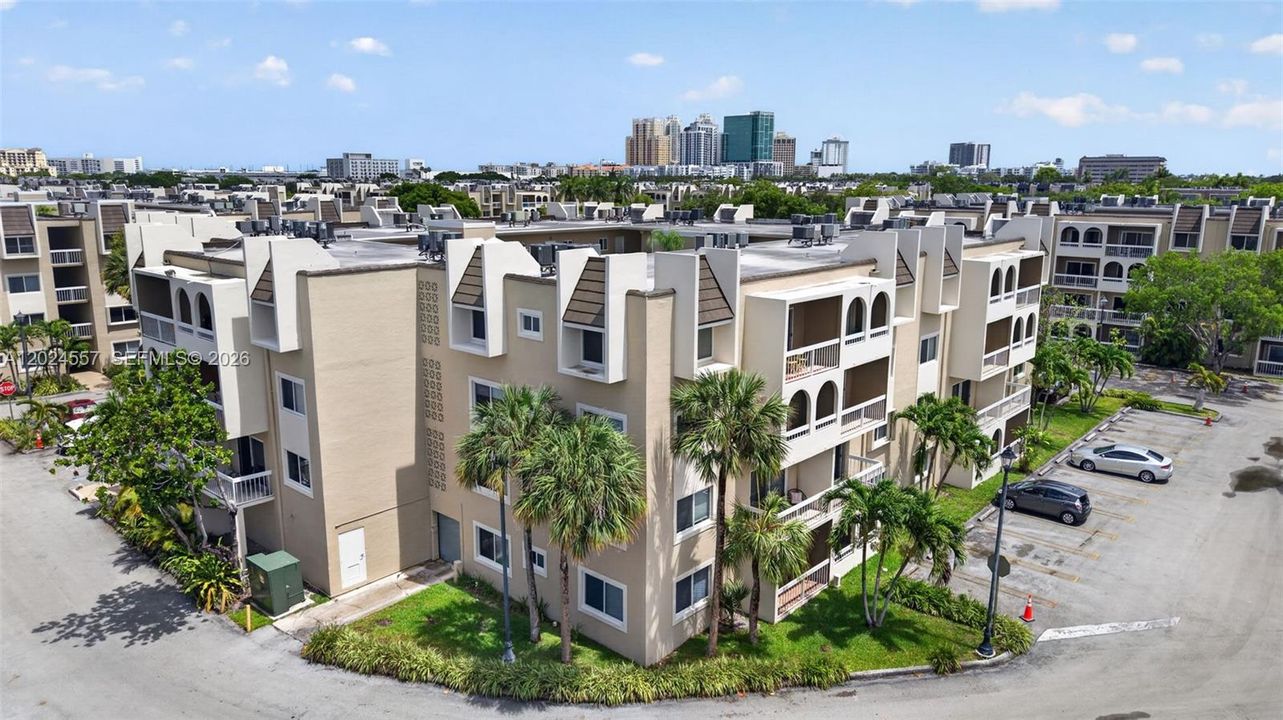 For Rent: $2,150 (2 beds, 1 baths, 804 Square Feet)