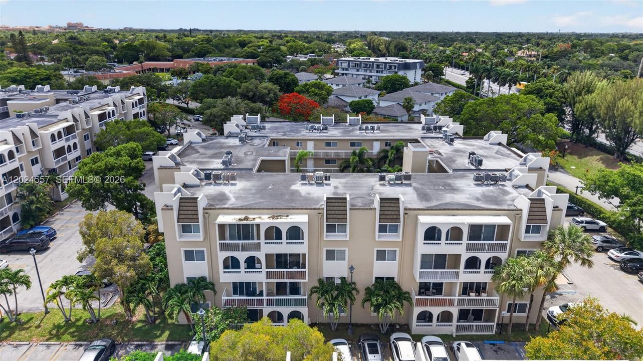 For Rent: $2,150 (2 beds, 1 baths, 804 Square Feet)