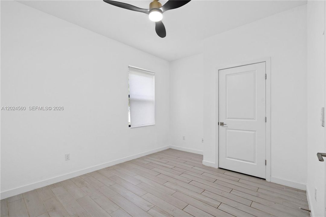 For Sale: $850,000 (4 beds, 3 baths, 2528 Square Feet)