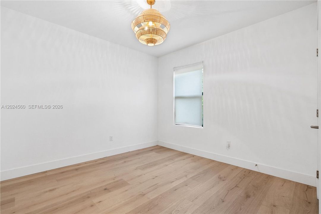 For Sale: $850,000 (4 beds, 3 baths, 2528 Square Feet)