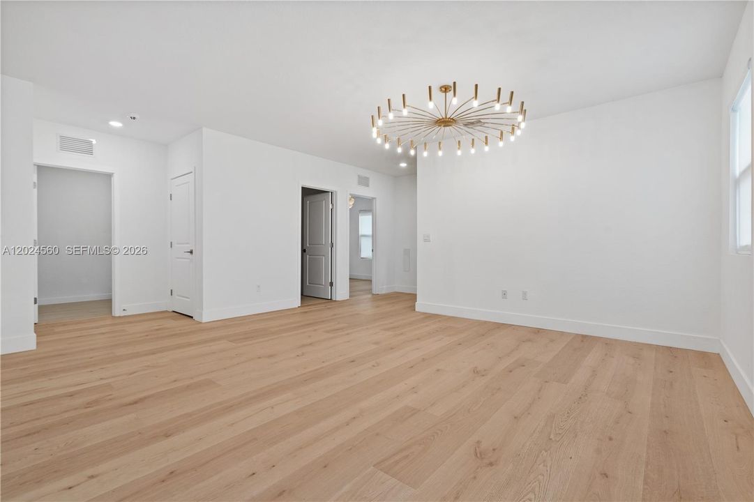 For Sale: $850,000 (4 beds, 3 baths, 2528 Square Feet)