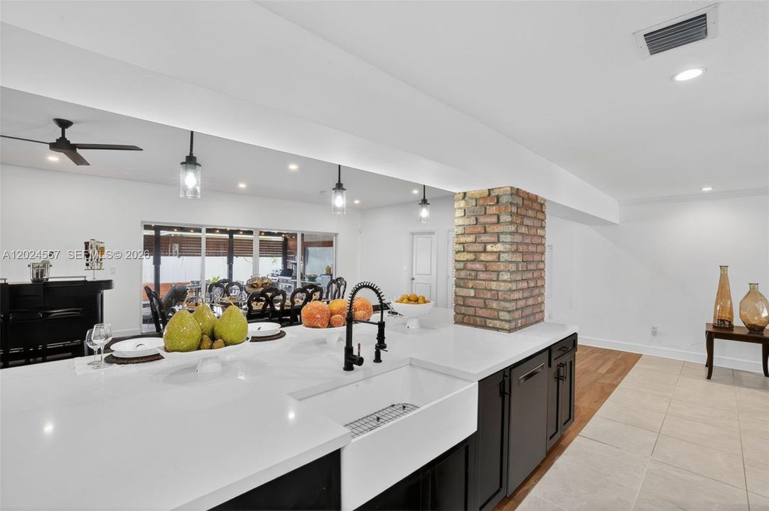 For Sale: $829,000 (4 beds, 3 baths, 2744 Square Feet)